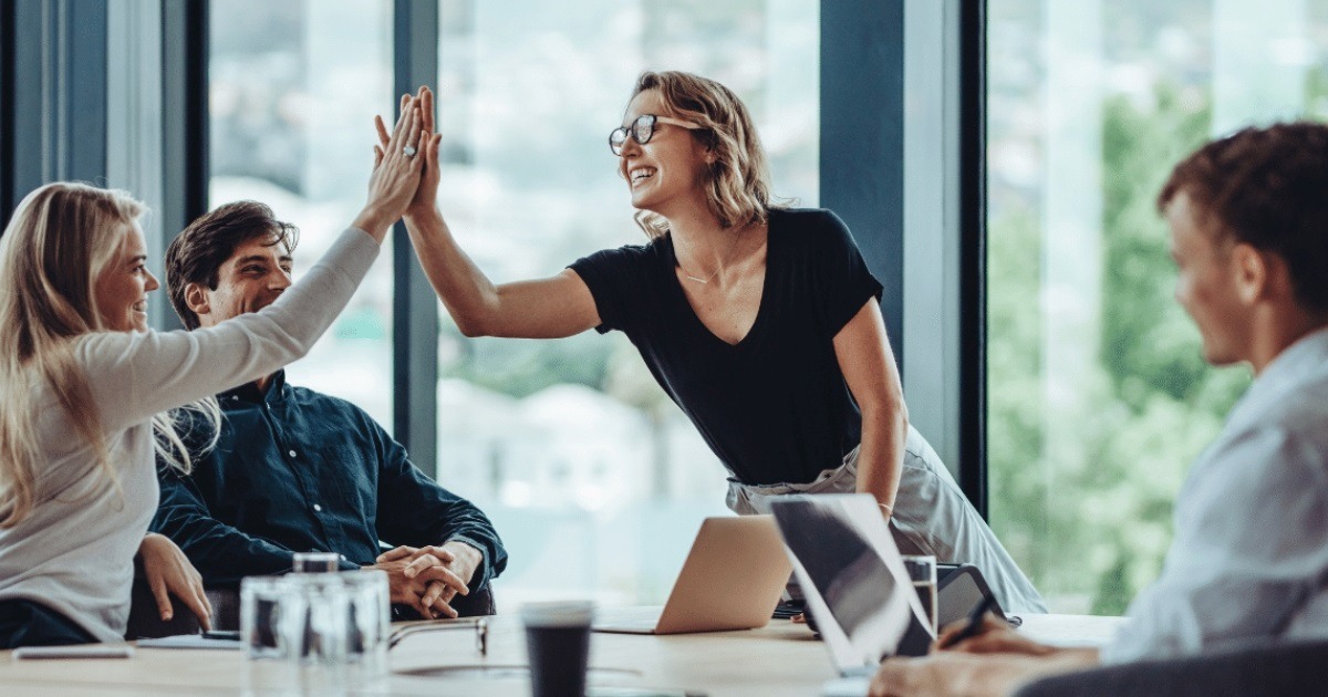 Đeo đúng vòng có màu sắc hợp mệnh sẽ mang lại tinh thần thoải mái, tự tin